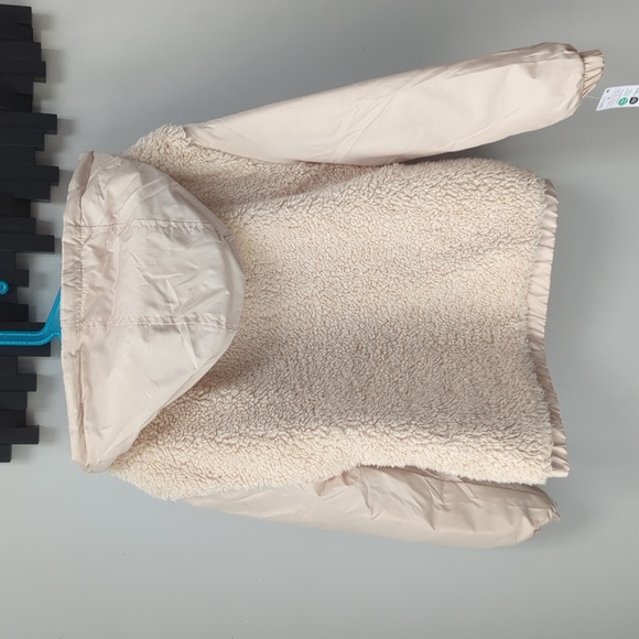 NWT Reversible jacket sz 8 - Picture 4 of 7